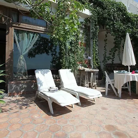 Casa Romantica Sulla Scogliera A